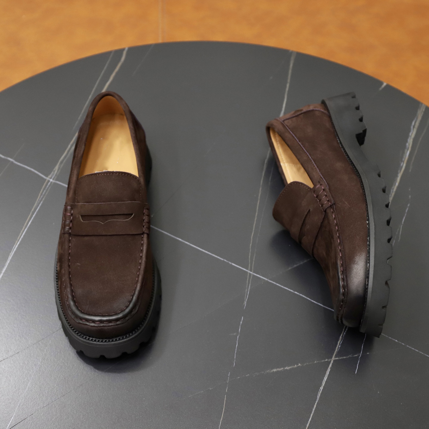 Quality Shoes Spring Summer New Retro Old Money Style Loafers Big Toe Brown Suede Shoes Men_vogvips.com