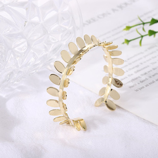 �W���羳�r�кϽ��Ʒ���l�͹ź��s���Ů��ɫ���~���C