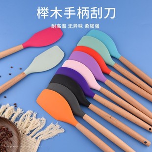 Factory in stock baking tools Beech handle silicone scraper Amazon cake scraper large wooden handle scraper