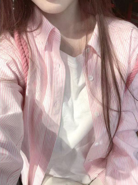 Fashionable retro fuchsia autumn demi-season shirt