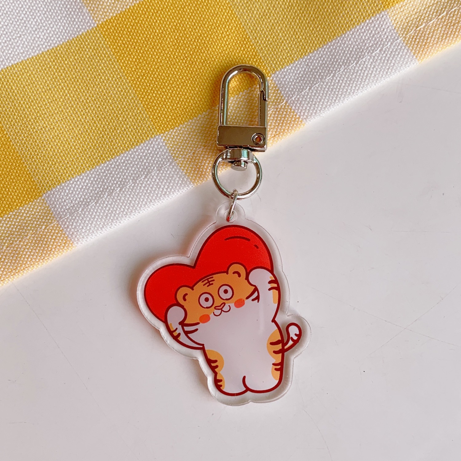 Colgante de oso con forma de corazón estilo japonés, accesorio para mochila, amuleto para niña, llavero de moda, decoración para bolso, celebridad de internet