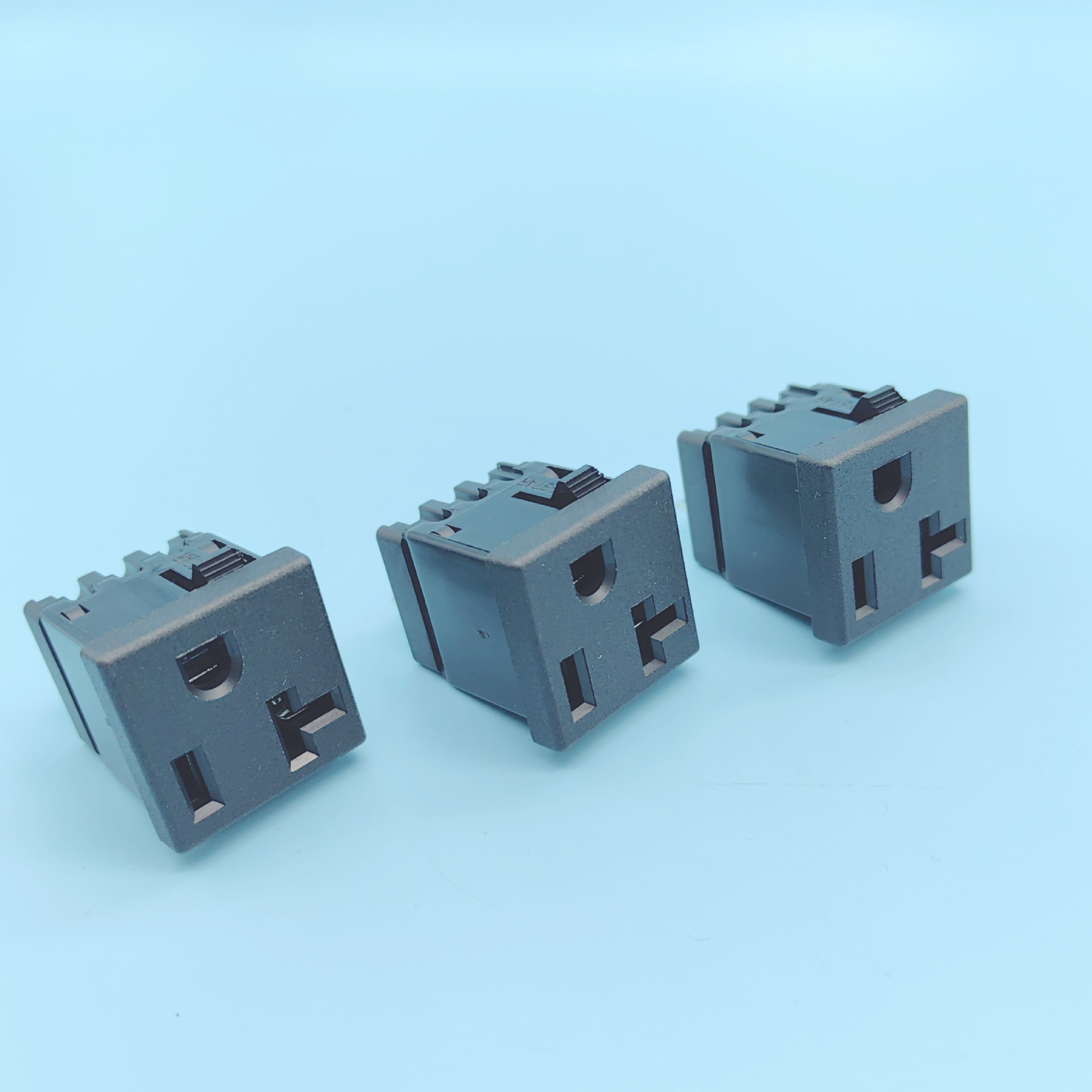 BS-U20美日规 美标 美规三孔 T型插孔 20A125V 储能电源插座 美式