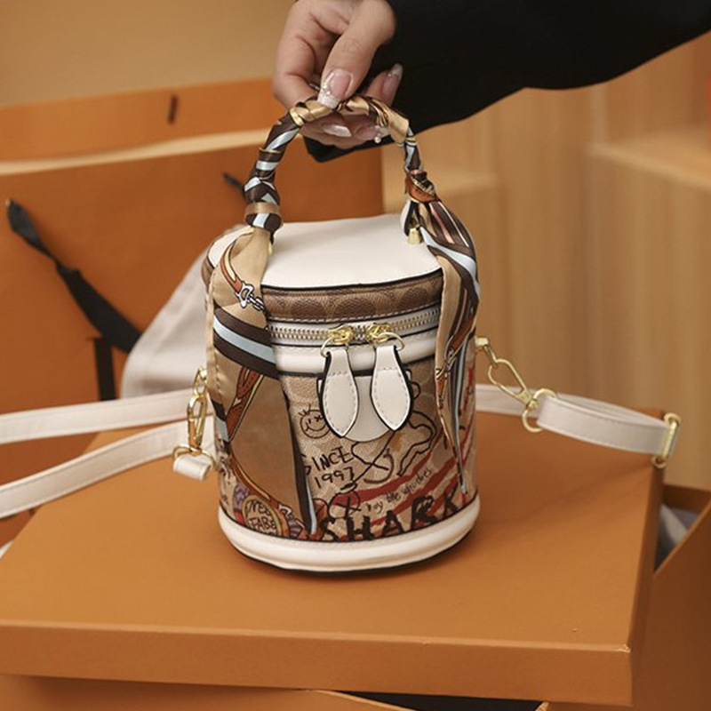 Nuova borsa per la moda femminile borsa a tracolla diagonale, borsa a secchiello graffiti orsetto, borsa alla moda femminile, texture di nicchia_voghion.com