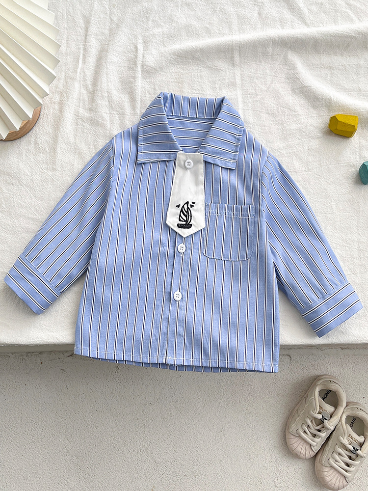 Camisas infantiles coreanas de primavera y otoño, nuevas camisetas infantiles de estilo femenino, cardigan a rayas casuales simples y sueltas.