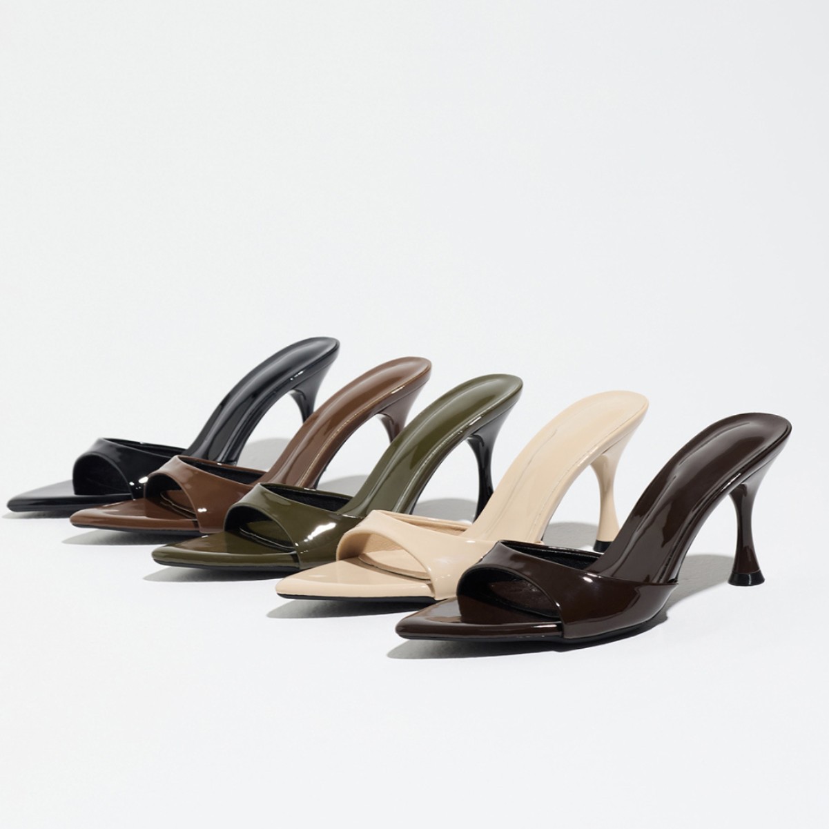 Women's high heels pointed-toe stiletto heels with a strap