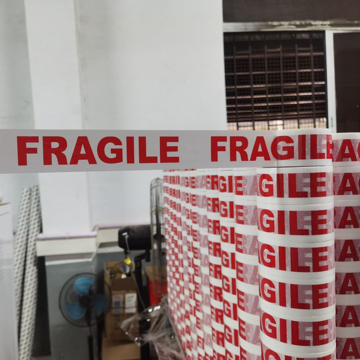 Cinta frágil (inglés) 48 mm x 66 m Etiquetas de advertencia logística para embalaje de paquetes