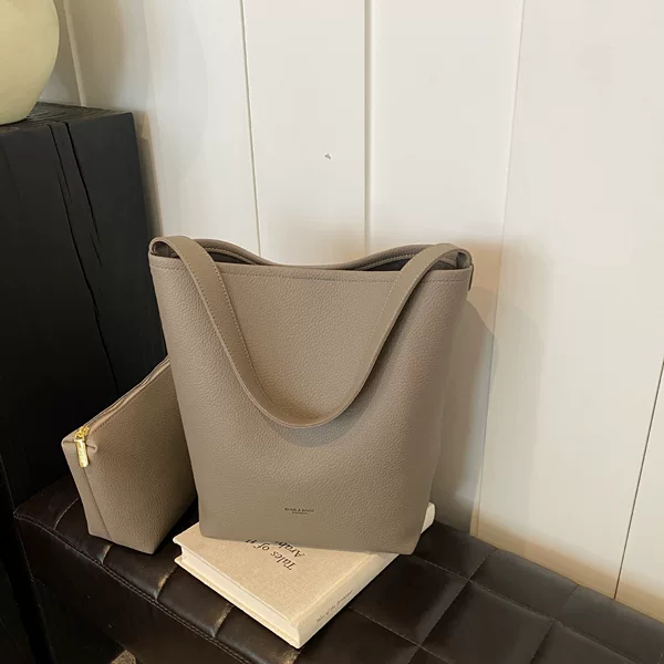 Cross-border RO.W retro large-capacity underarm bag, fashionable and simple bucket bag, versatile casual commuter shoulder bag for foreign trade