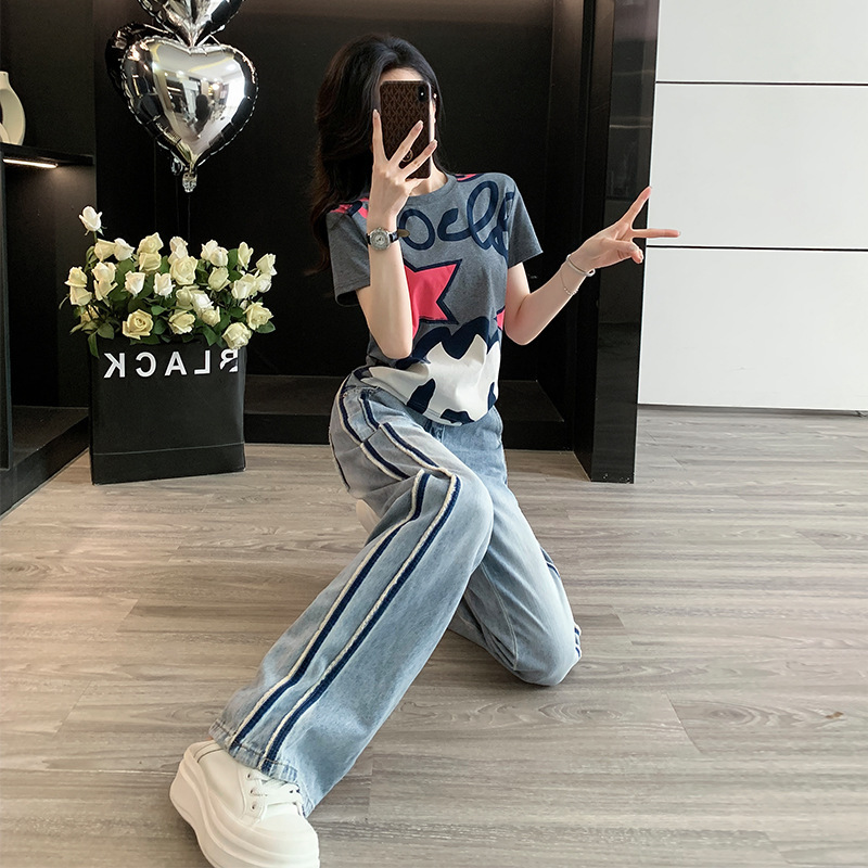 韓国風カジュアルスポーツスーツ女性の夏痩身レトロプリントショートTシャツデニムストレートパンツツーピーススーツ|undefined