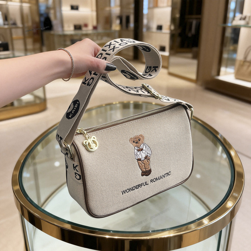 Kitty Bear Source Factory Crossbody Women's Bag Embroidered Small Square Bag Women's 2026 New Versatile Bear Bag Kitty Bear Source Factory Crossbody Women's Bag Embroidered Small Square Bag Women's 2026 New Versatile Bear Bag