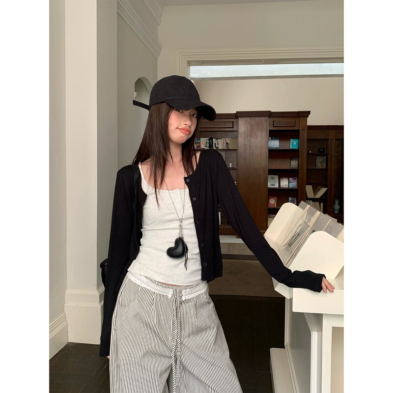 A Shiny Spring/Summer Camisole Long-Sleeve Thin Black Short Cardigan T-Shirt Top Jacket Women's Two-Piece Set A Shiny Spring/Summer Camisole Long-Sleeve Thin Black Short Cardigan T-Shirt Top Jacket Women's Two-Piece Set