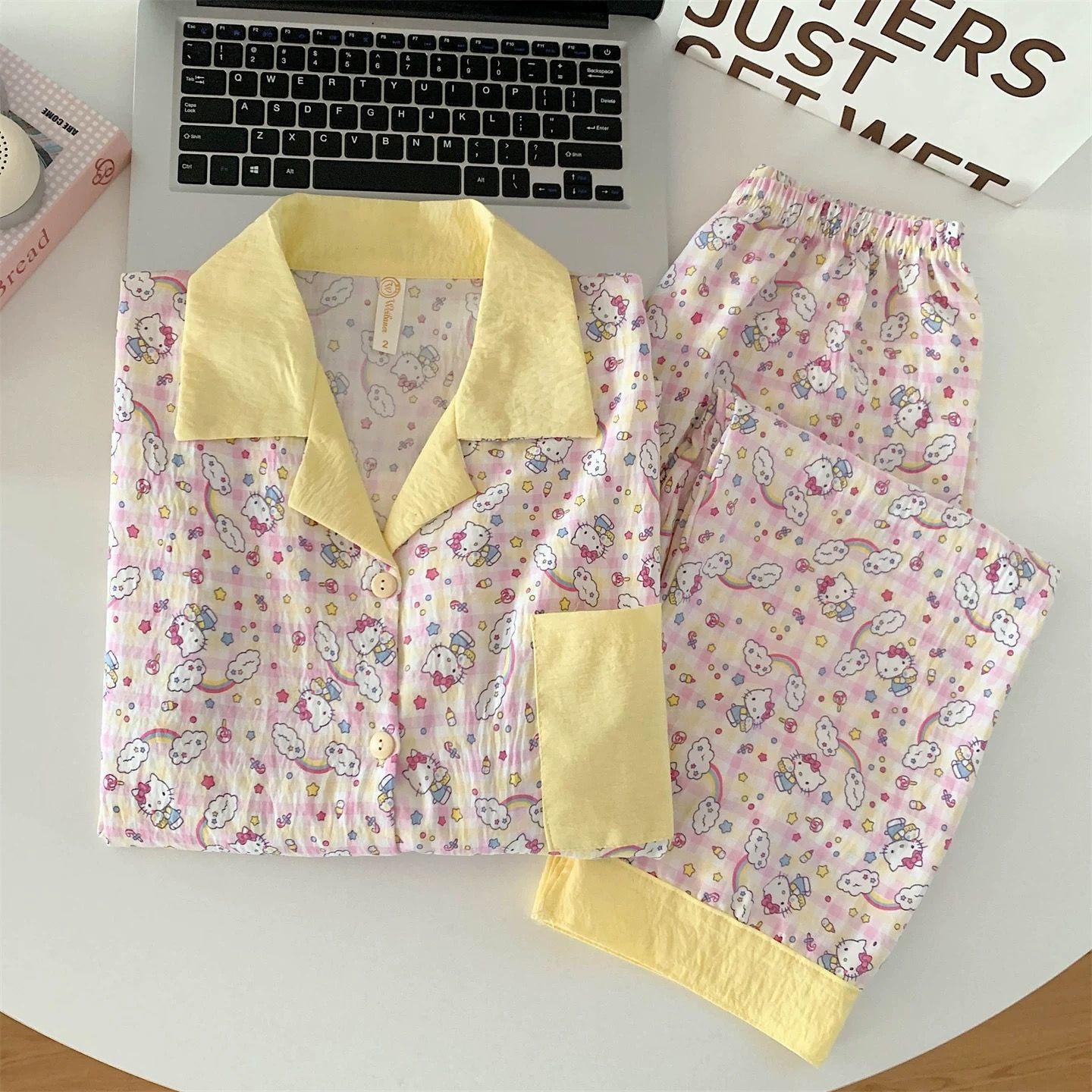 Al por mayor transfronterizo nuevo cardigan nubes de algodón KT gato pijama manga larga manga de dibujos animados de mujer dulce lindo pantalones largos ropa para el hogar