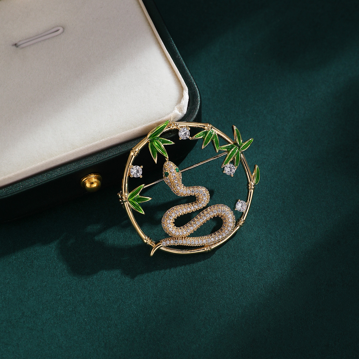 Zodiaco de viento chino broche de serpiente bambú sección alta significa broche temperamento flor pectoral mujer anti-desnudo accesorios de ropa