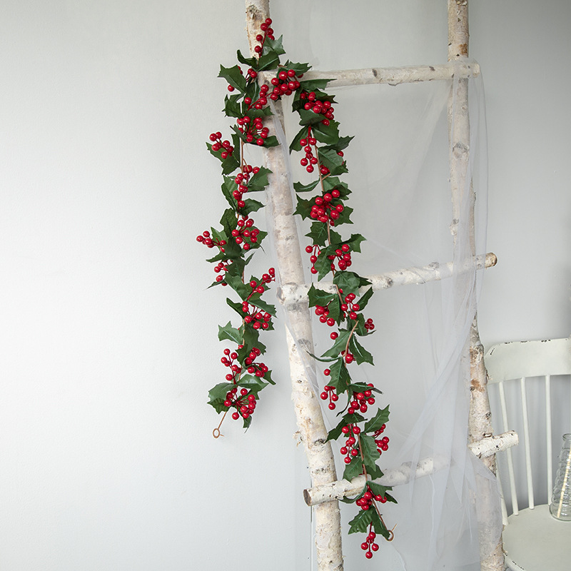 仿真圣诞叶红果藤条 壁挂装饰冬青果 浆果 人造ins 相思豆壁挂藤