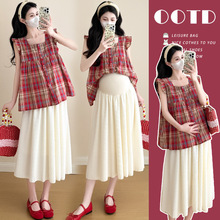 孕妇2025夏装新款红格子无袖娃娃衫上衣+托腹波浪大摆裙两件套