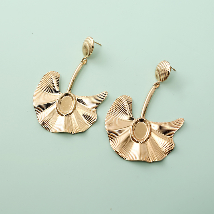 Fashion Ginkgo Leaf Alloy Earrings Wholesale display picture 5