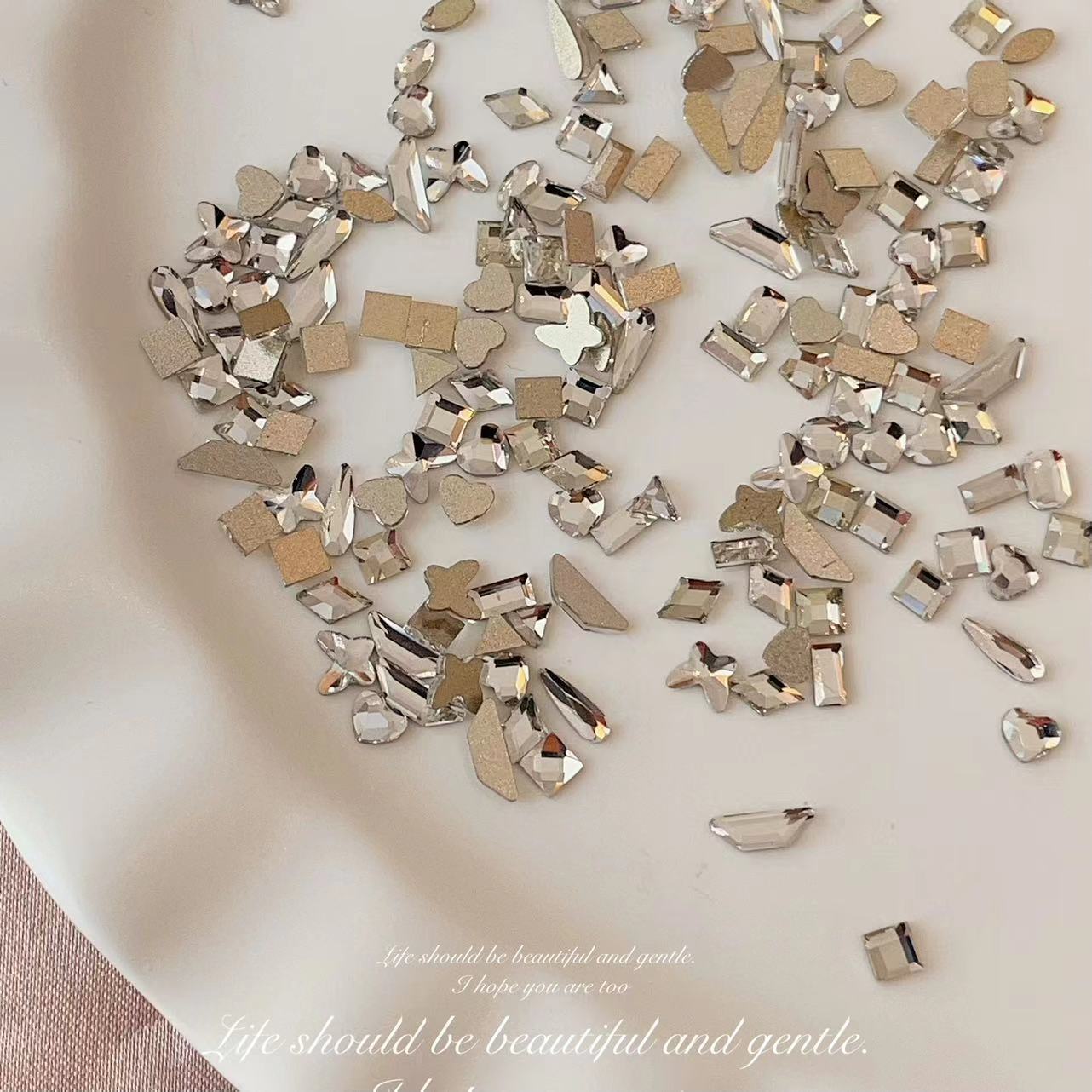 흰색 미니 랜덤 혼합 2-6mm 인기 상품