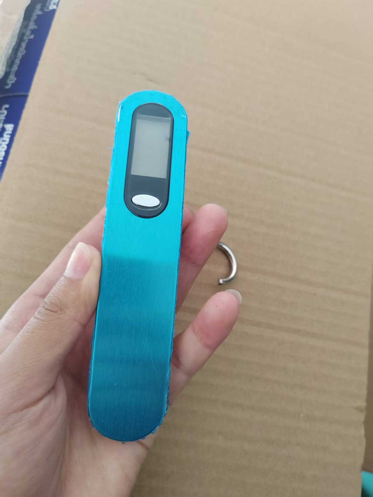 Üretici toptan paslanmaz çelik elektronik tartı taşınabilir bagaj tartısı 50kg bagaj tartısı ev kanca tipi taşınabilir elektronik tartı