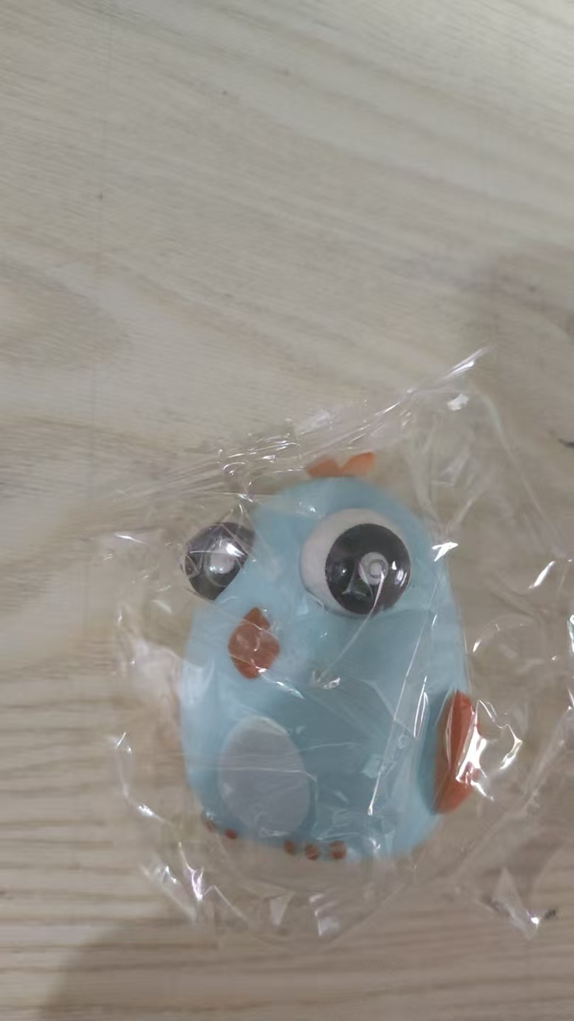 큰 눈 치킨 트럼펫