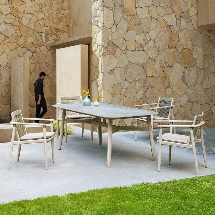 Mesa y silla al aire libre simple patio al aire libre hotel al aire libre impermeable silla de caña villa de madera maciza muebles de comedor de madera anticorrosiva