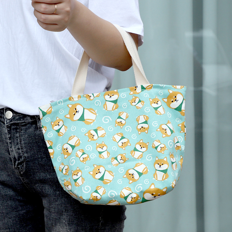 Lindo bolso bento de dibujos animados impreso, empleado de oficina, bolso de caja de almuerzo con lona japonesa, bolso de alto valor al por mayor