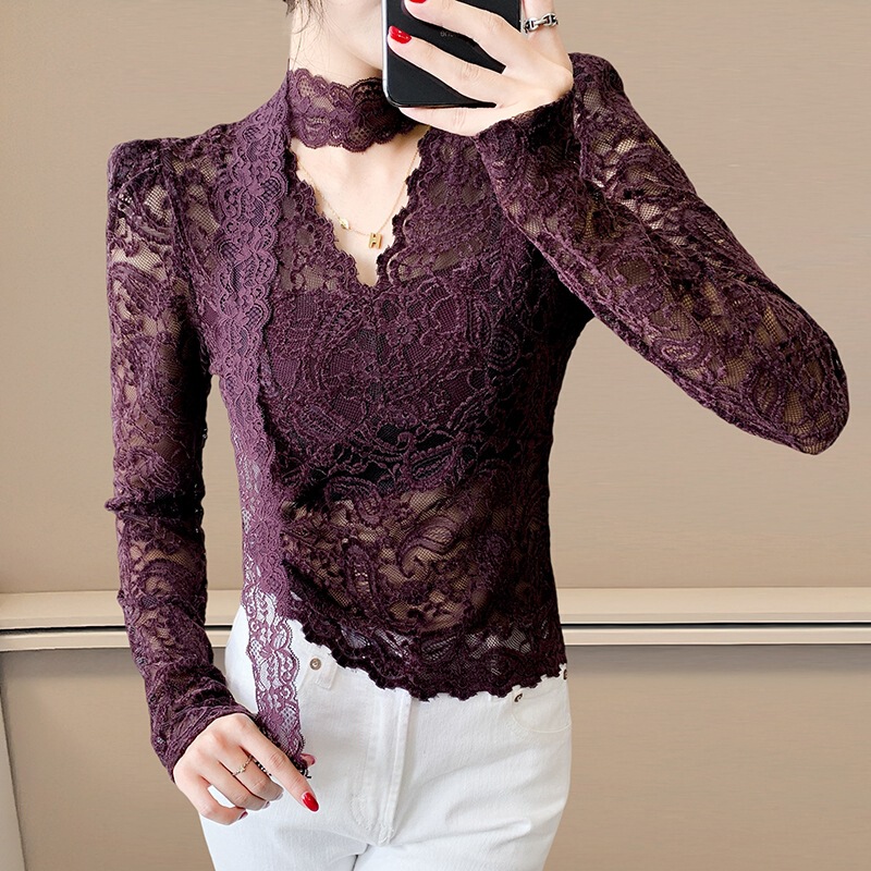 2025 New Autum Style Slim-Fitting Halterneck Cut Out V Neck Lace Shirt Elegant Slimming Look Versatile Top for Women 2025 New Autum Style Slim-Fitting Halterneck Cut Out V Neck Lace Shirt Elegant Slimming Look Versatile Top for Women