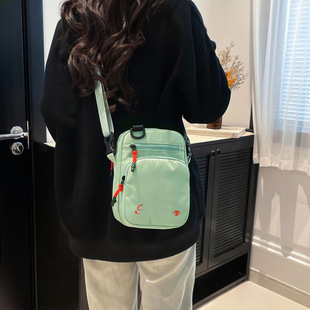 Spring and Summer New Canvas Mobile Phone Bag, Trendy Men's Sports Crossbody Bag, Versatile Casual Outing Mini Shoulder Bag