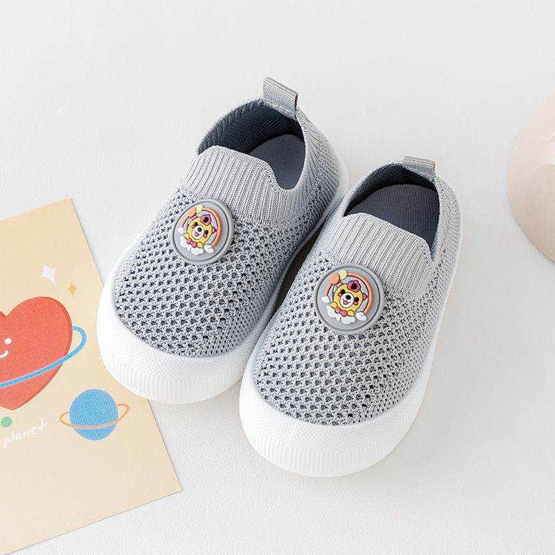 Nuevos zapatos para bebés con suela suave para bebés 1 - 13 años de verano antideslizante zapatos transpirables zapatos de tejido volador
