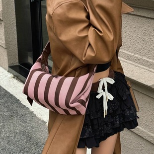 С���OӋ������Ӱ���Ůײɫ�l�y����Ҹ�°����eб����r�аٴ�