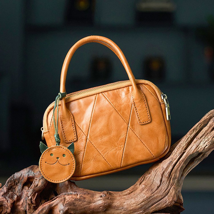 Genuine Leather Handmade Bowling Bag For Women New Retro Crossbody Vegetable Tanned Cowhide Versatile Handheld Pillow Bag - Thumbnail 3