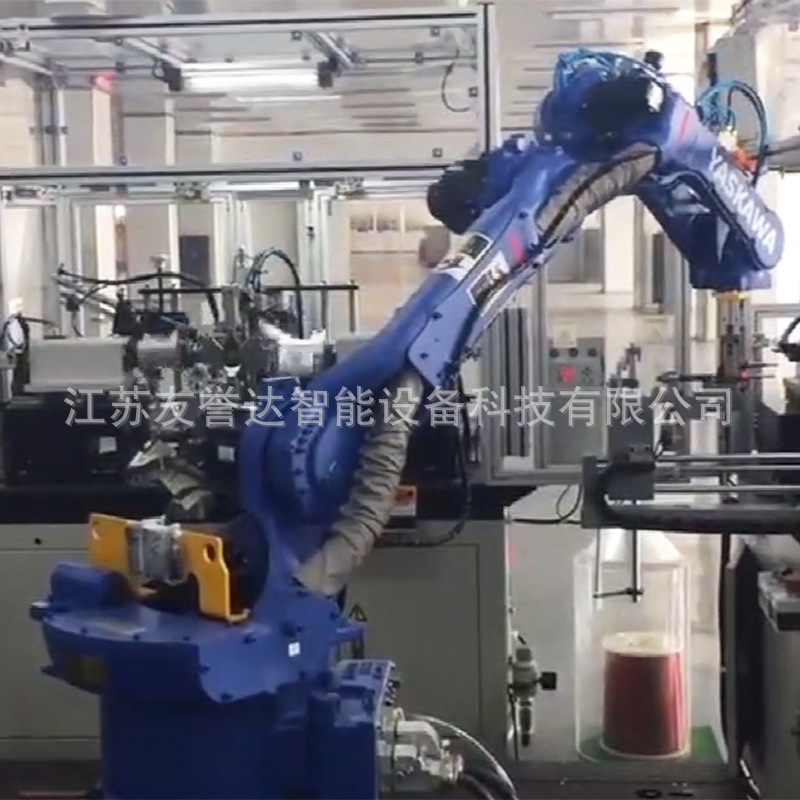 産業用自動化ロボットのプレスロボットを供給して、パレタイズ塗装ロボットを組み立てます。|undefined