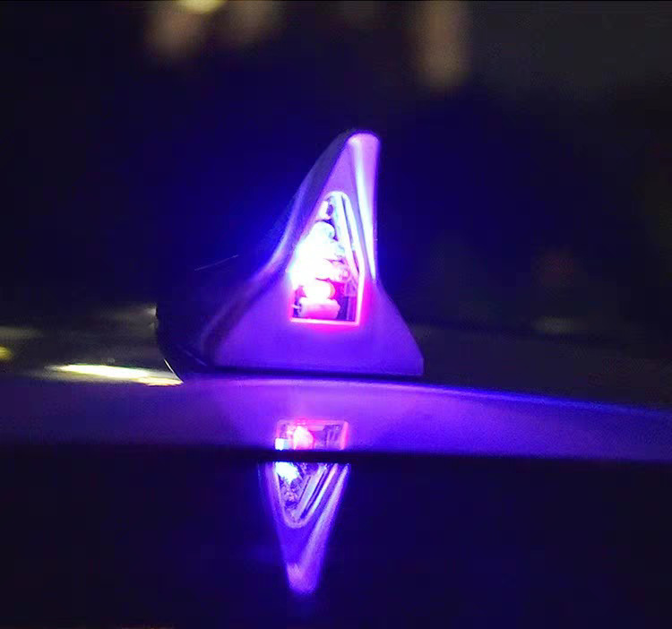 Shark Fin Solar-Powered Flashing Light Car Antenna Warning Light Roof Alarm Flashing Light Sensor Car Ambient Light