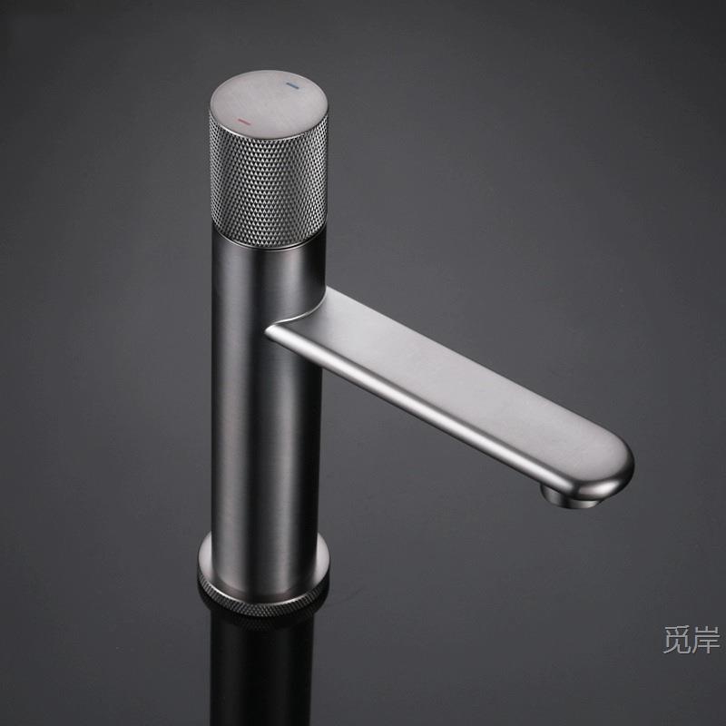 Grifo Mezclador de Lavabo de Baño de Cobre, Agua Fría y Caliente image 1