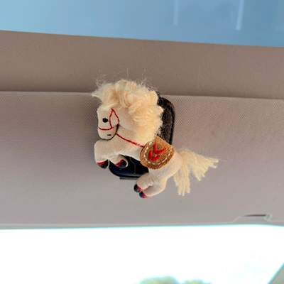 Cute Cartoon Pony Car Car Glasses Clip/Bill Clip - curly-pony-black-glasses-clip