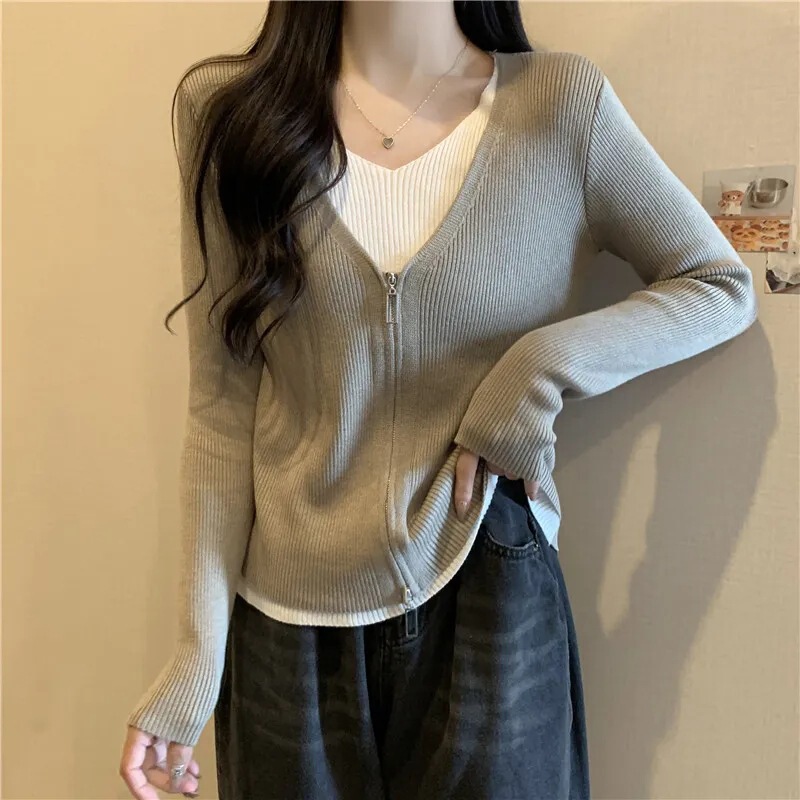2025 Women's Wear Design Sense Inner Cardigan Knitted Sweater Long-sleeved Top Fake Two-piece Contrast Color Sweater Base Shirt Women's Spring 2025 Women's Wear Design Sense Inner Cardigan Knitted Sweater Long-sleeved Top Fake Two-piece Contrast Color Sweater Base Shirt Women's Spring