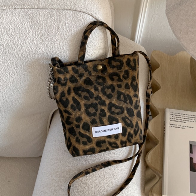 Korean New Autumn and Winter Shoulder Bag for Women, Trendy Retro Fashion, Affordable Stylish Casual Leopard Print Handbag Korean New Autumn and Winter Shoulder Bag for Women, Trendy Retro Fashion, Affordable Stylish Casual Leopard Print Handbag