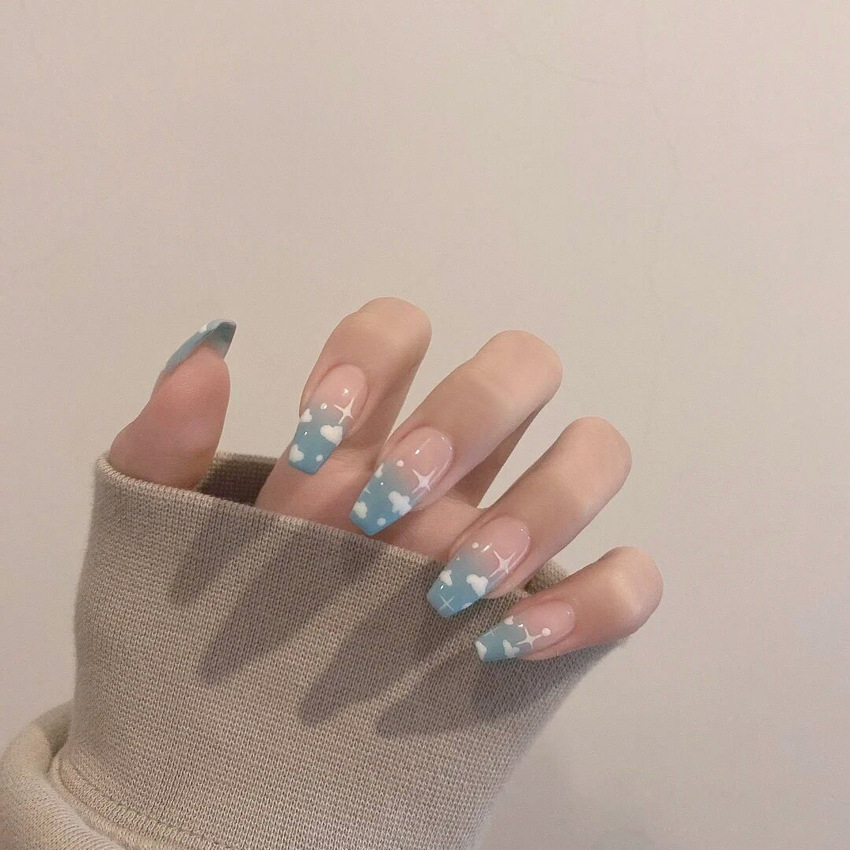 Use parche de uñas falso producto terminado extraíble nube blanca Nube pieza de uñas pegatina de uñas X9