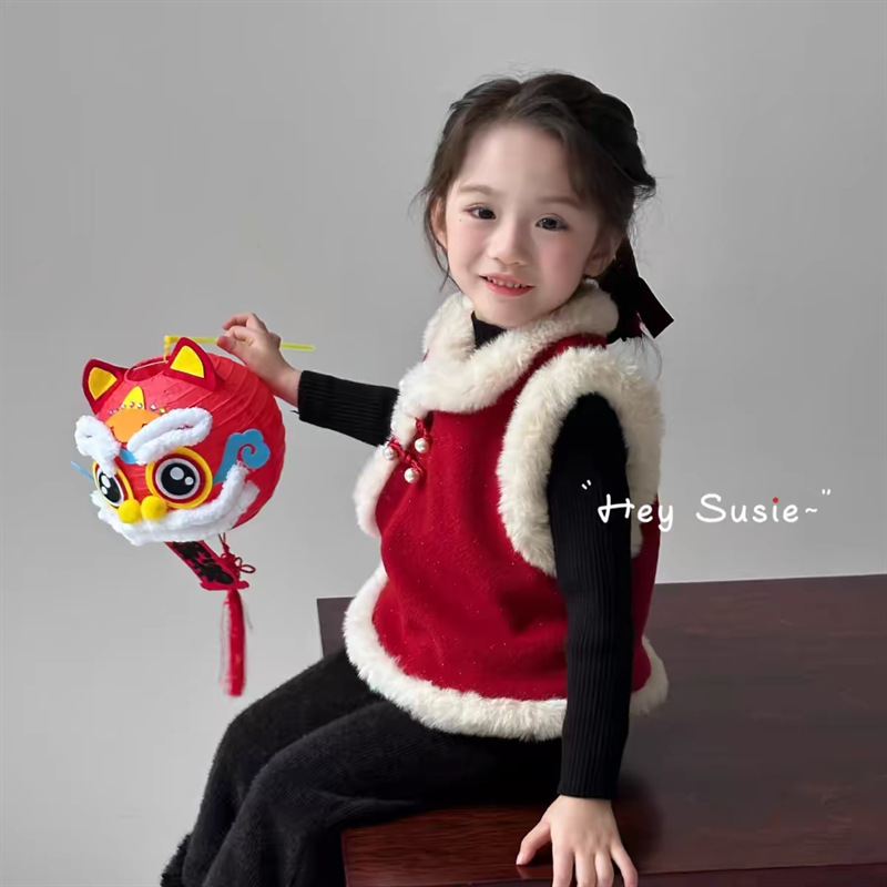 Yue Zhao siete niñas hebilla de vello nuevo chaleco rojo chino vestido con mangas de lana para celebrar la nueva ropa de Año Nuevo