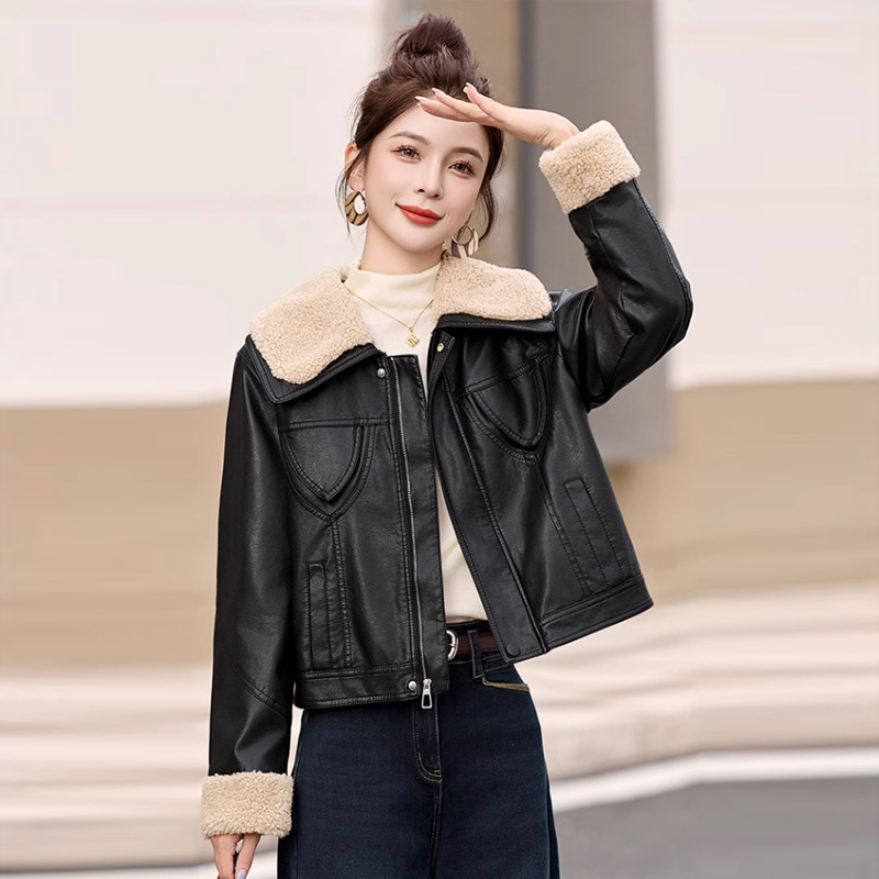Fleece Leather Jacket Women's Short Winter Wear 2025 New Fashion Elegant Slimming Look Thickeneded Warm Motorcycle Jacket