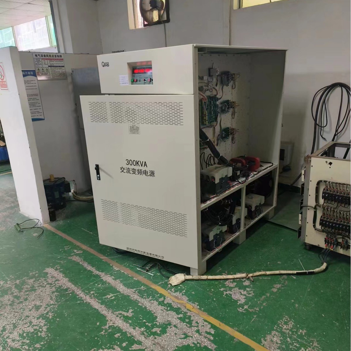 ŷ����˹����300KVA��Ƶ��Դ�����ӱ����ݣ����440V 60HZ