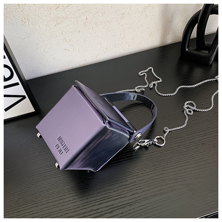 Bolso de hombro de mano con correa de cadena y diseño de azúcar pequeño de color gradual, de moda, 2023_voghion.com