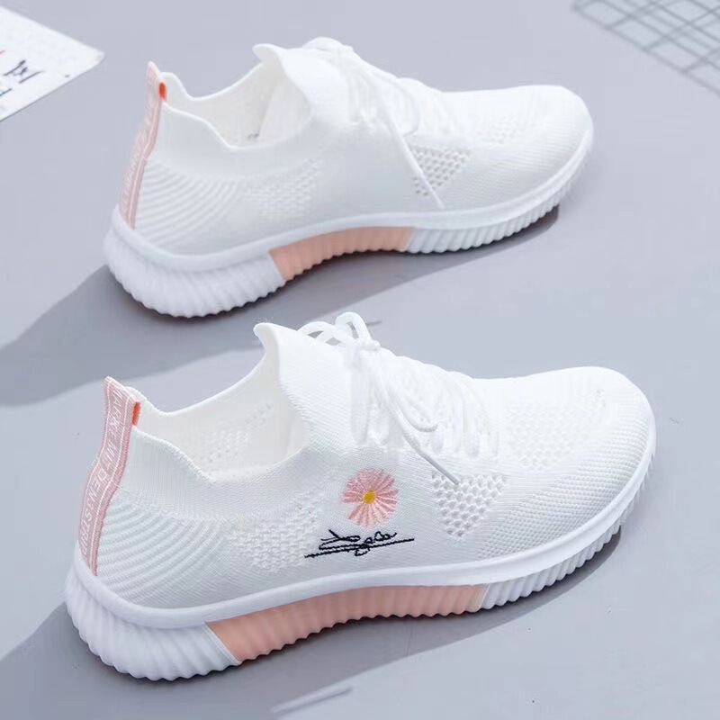 Sneaker women's breathable foreign trade low-top white shoes women's daily soft bottom mom shoes spring and autumn flying woven casual shoes women Sneaker women's breathable foreign trade low-top white shoes women's daily soft bottom mom shoes spring and autumn flying woven casual shoes women