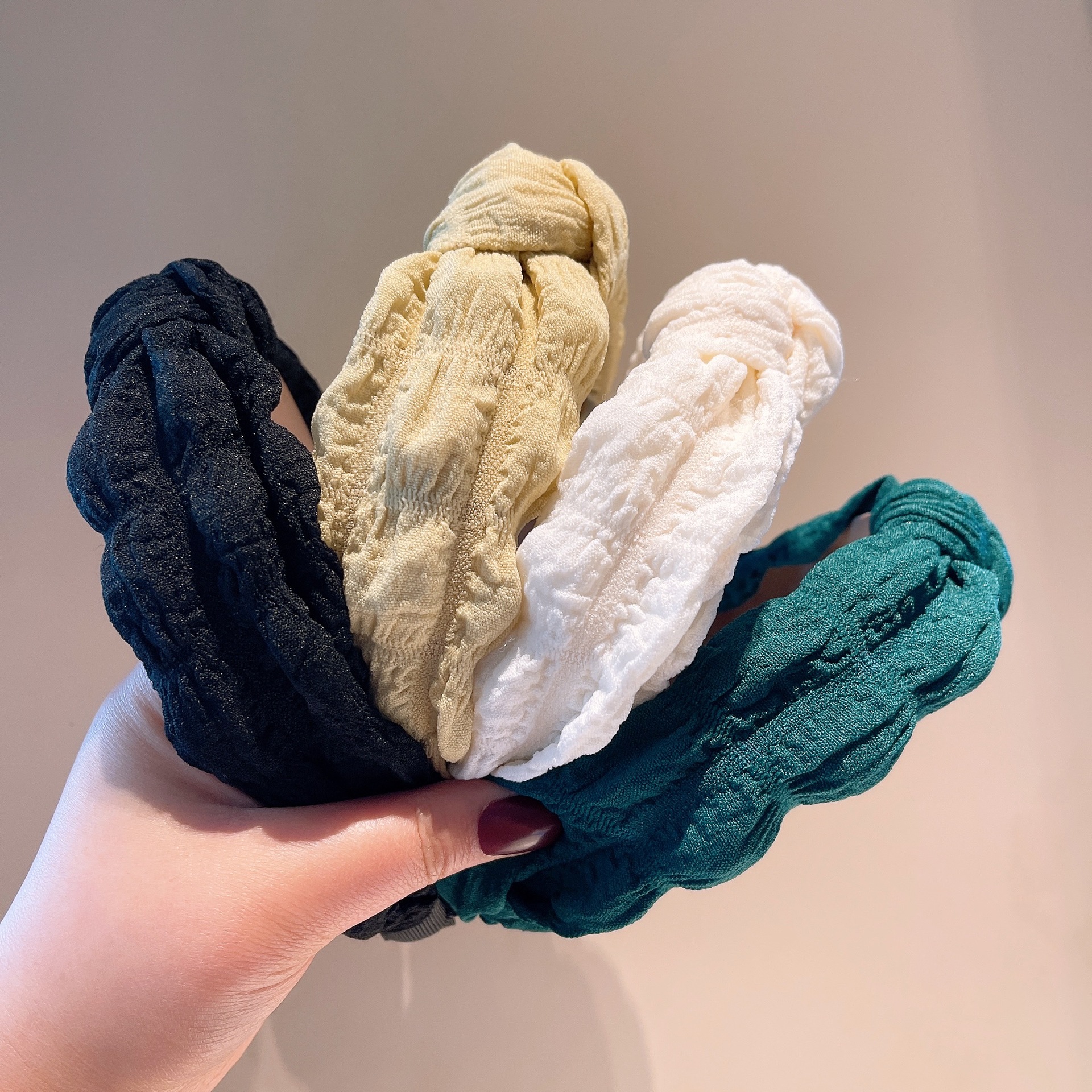 Knot Pattern Women'S Gender Retro Solid Color Bubble Space Cotton Headband Hairpin Accessories