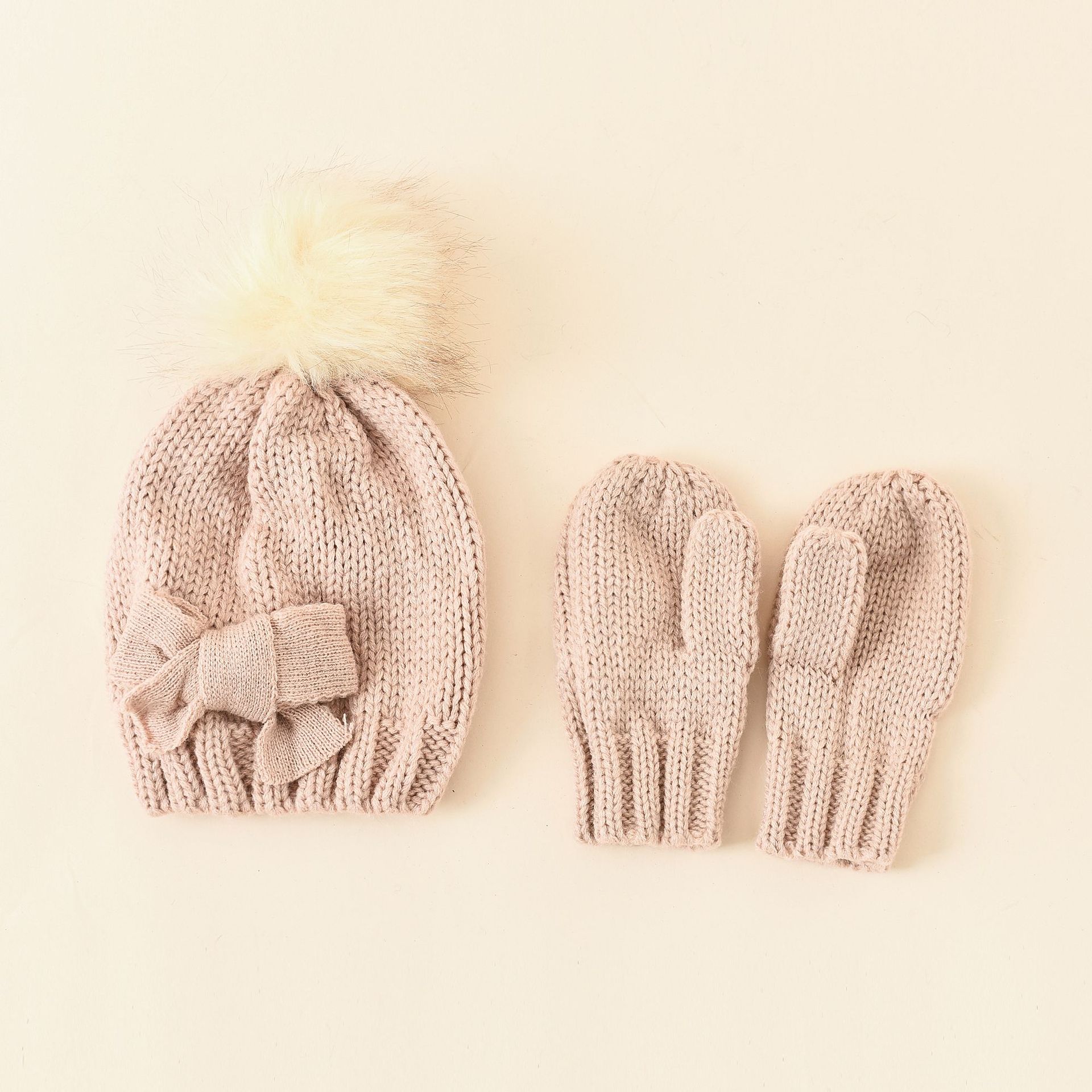 Sombrero de otoño e invierno para niños sombrero de lana guantes de bebé cálido conjunto de dos piezas Otoño e Invierno 2021 Nuevo estilo occidental para niñas image 7