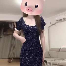 温柔甜美蓝色波点泡泡袖连衣裙女装夏季新款高级感设计小众长裙子