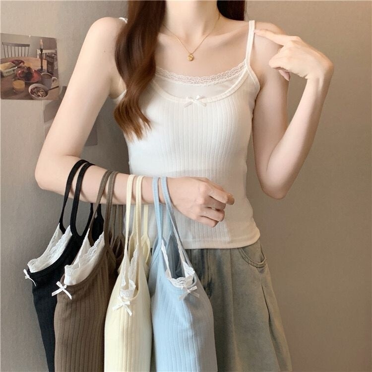 Fake Two-Piece Lace-Trimmed Pure Desire Hot Girl Camisole with Breast Pads for Outer Wear Slim-Fitting Beautiful Back Tube Top Fake Two-Piece Lace-Trimmed Pure Desire Hot Girl Camisole with Breast Pads for Outer Wear Slim-Fitting Beautiful Back Tube Top