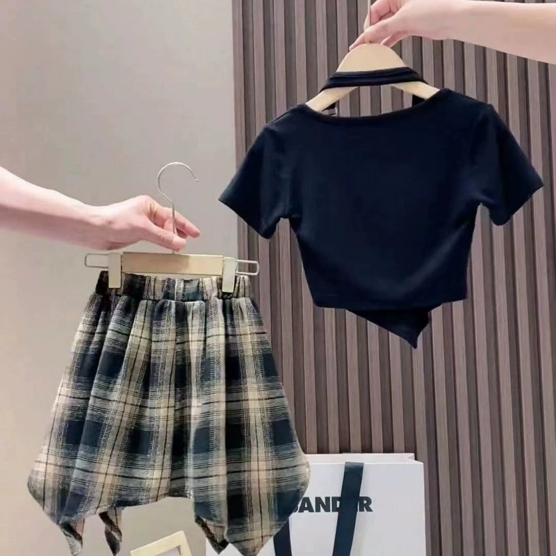 Летний костюм для девочек 2024, новый стиль, детский короткий рукав, популярный летний комплект из двух предметов для маленьких девочек