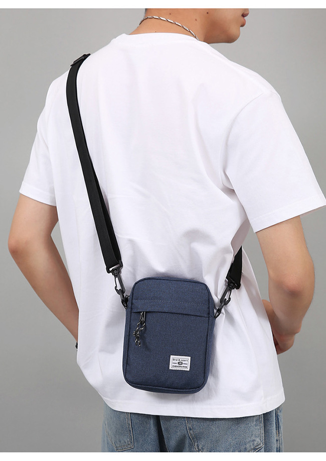 Men's Solid Color Oxford Cloth Zipper Shoulder Bag display picture 2