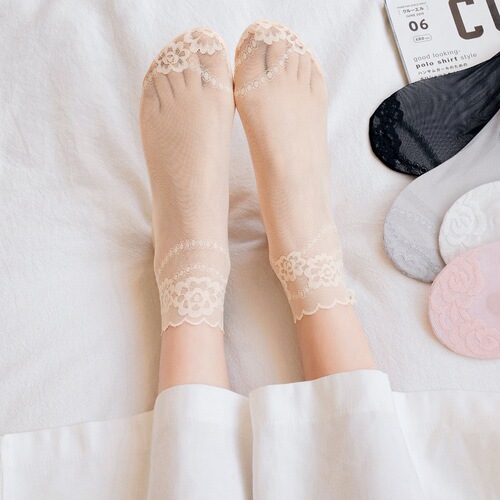 Spring and Autumn Thin Cotton Bottom Mid-Calf Socks Lace Trimmed Socks Solid Color Versatile Women's Socks Mid-Short Socks Japanese Sweet Netting Socks 