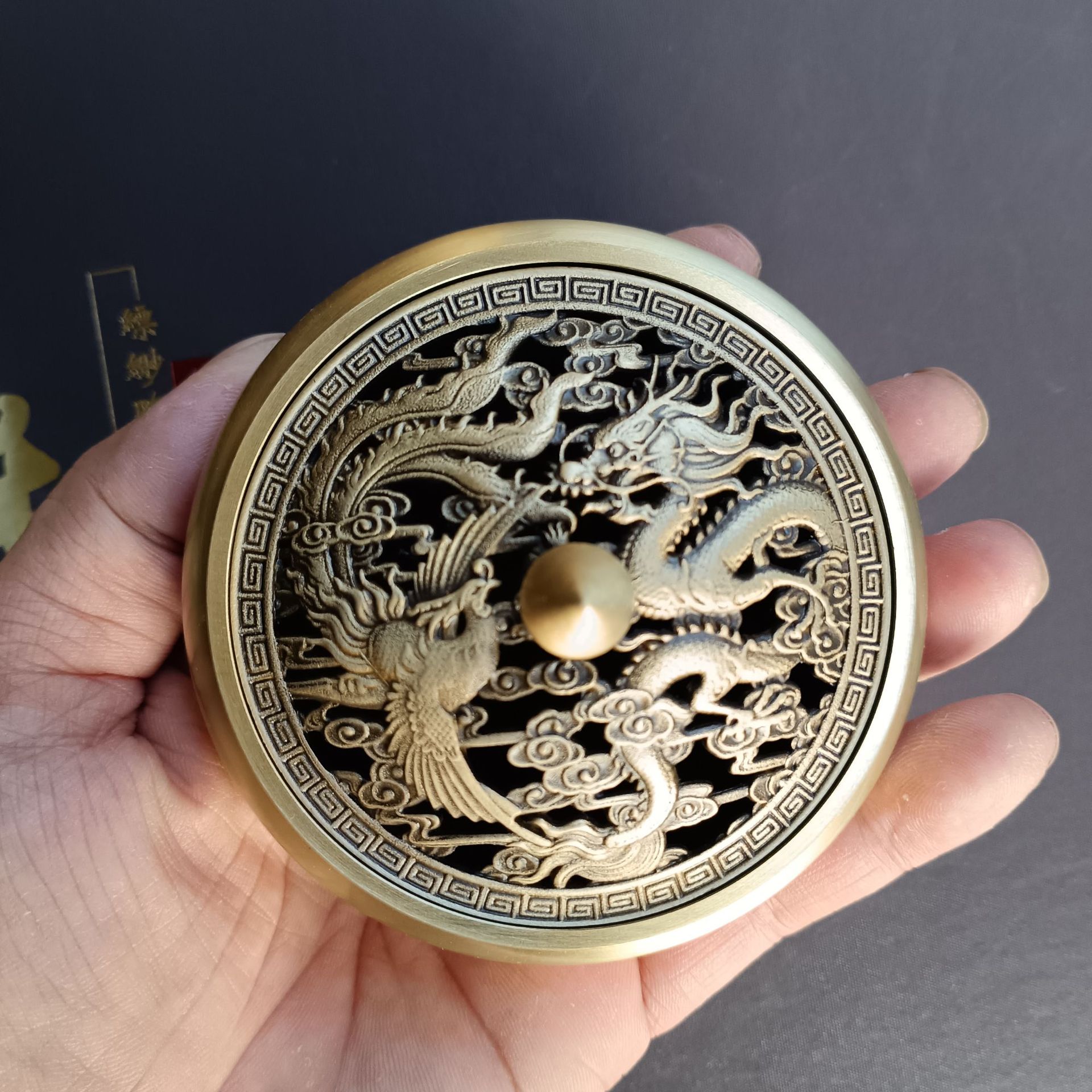 220g 용과 봉황 뚜껑 평평한 바닥 구리로 구경 7cm