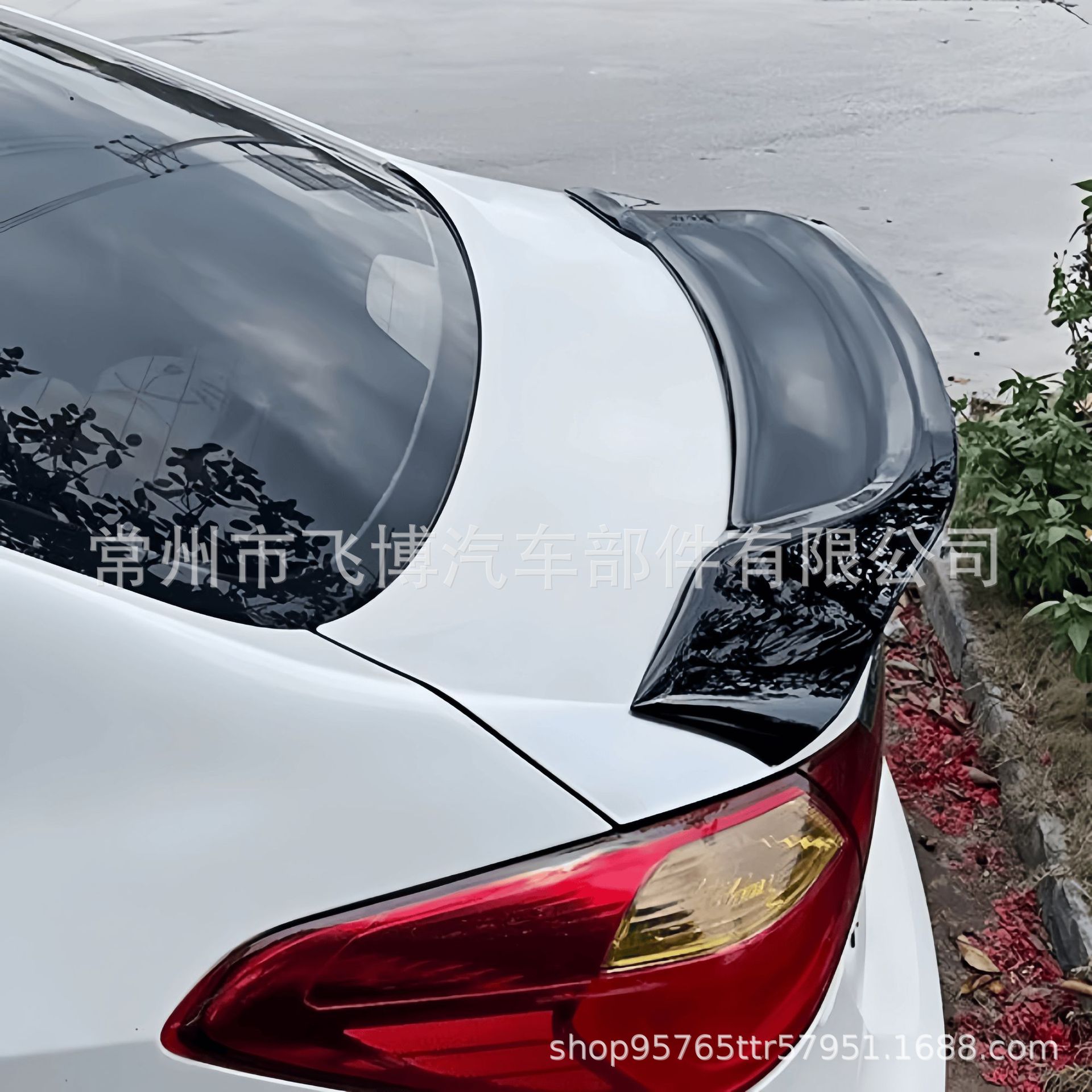 Suitable for 19-Model Kia K3 Modification, Carbon Fiber Painted R-Style Ducktail Spoiler, No Drilling Required